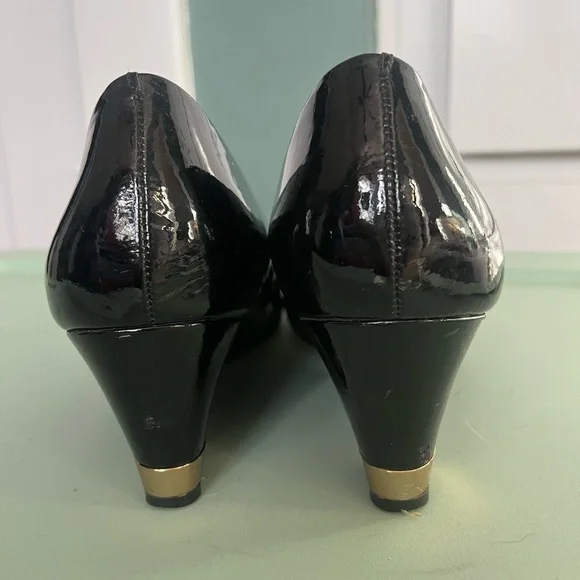 Tory Burch patent wedge heels - Picture 2 of 9